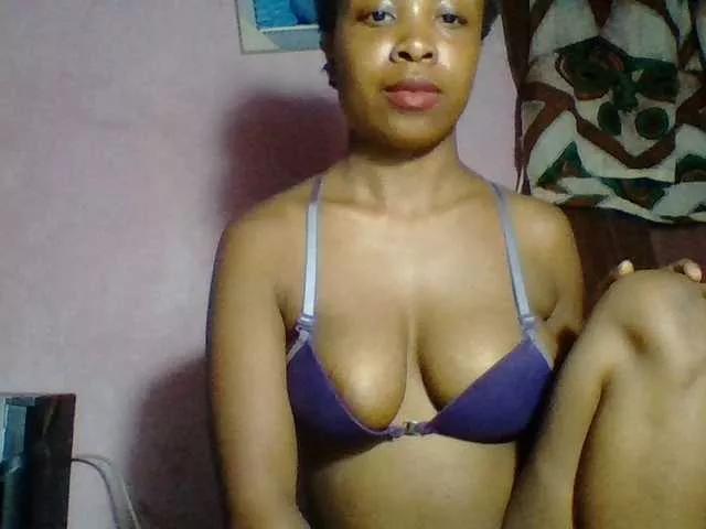 2sexyblackbabe on BongaCams 