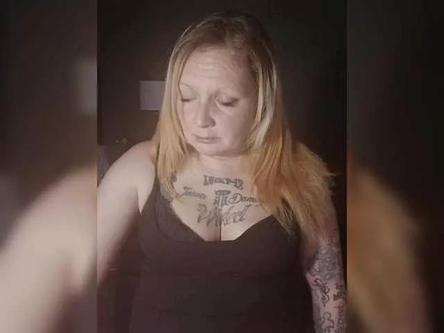 Adelaideskyy on BongaCams 