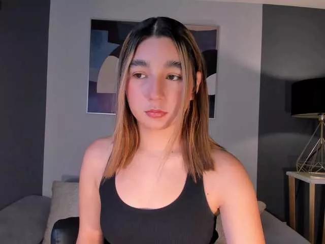 AdharaMoretti on BongaCams 
