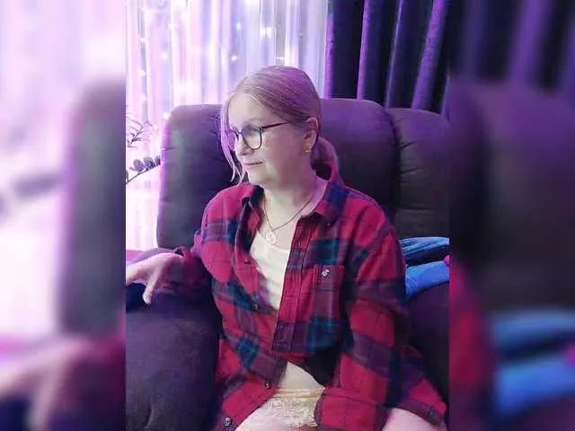 Adiline on BongaCams 