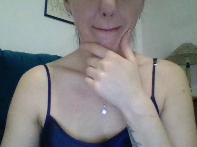 alexagolden1 on BongaCams 