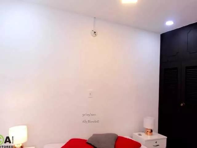 ally-blonde on BongaCams 