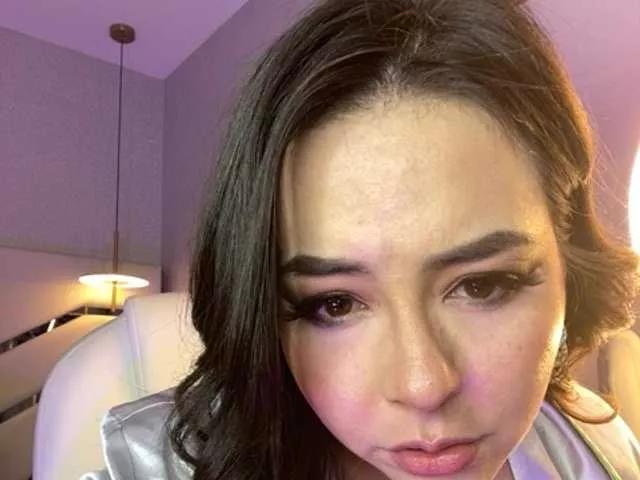 Alyn-Moon on BongaCams 