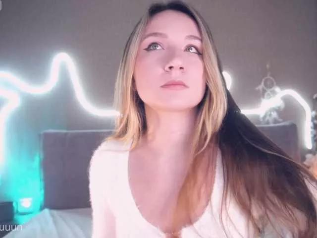 alyyyson on BongaCams 