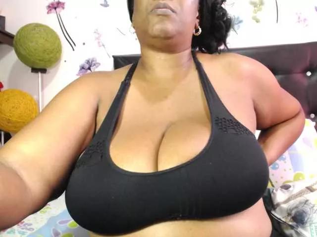 antonelax on BongaCams 