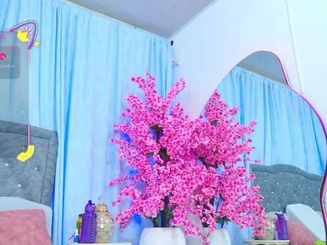 AuraRoss on BongaCams 