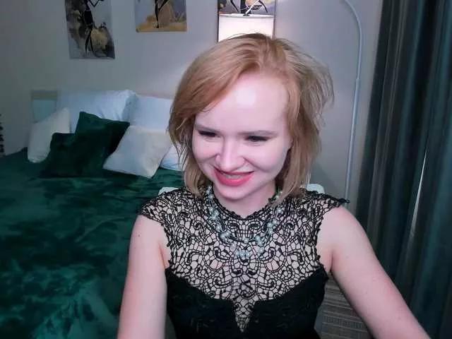 BellaSmitss on BongaCams 