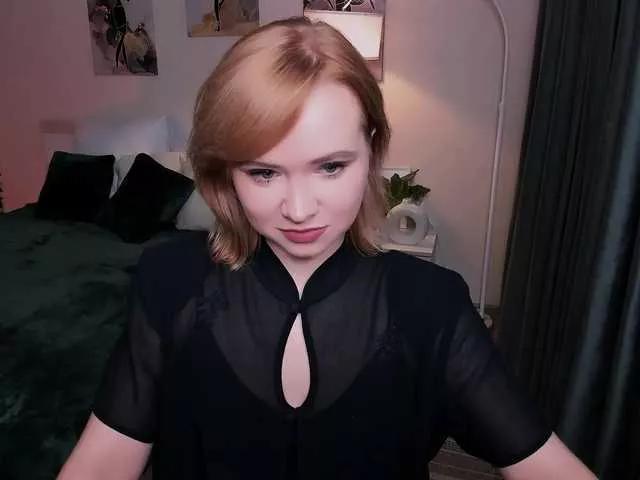 BellaSmitss on BongaCams 