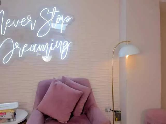 BrennaWalker on BongaCams 