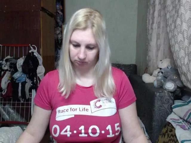 BustyBlondy on BongaCams 