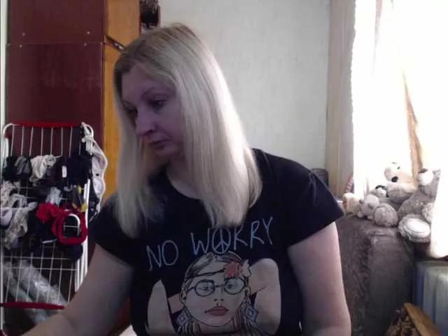 BustyBlondy on BongaCams 