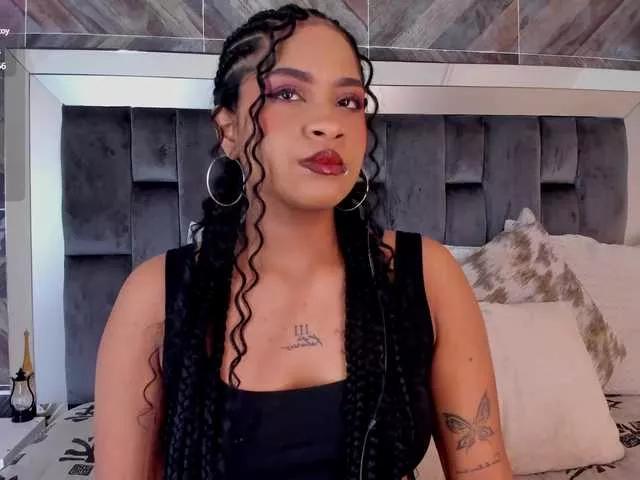 Camilafoox on BongaCams 
