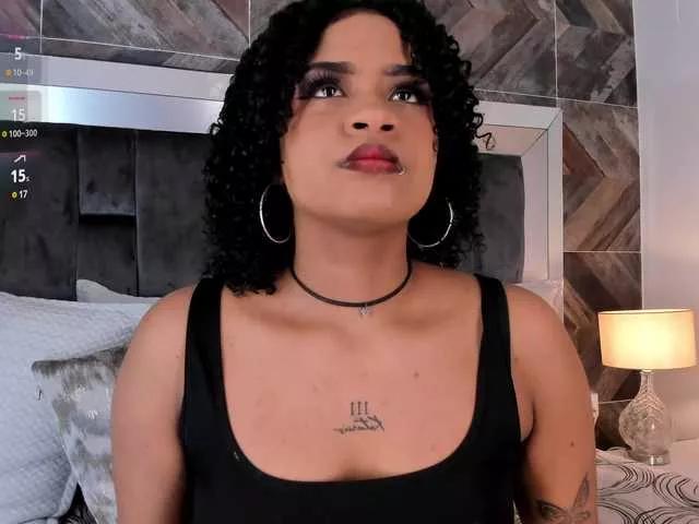Camilafoox on BongaCams 