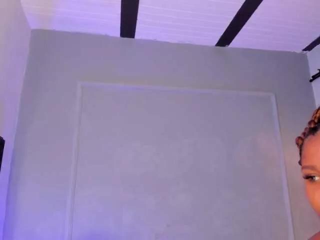 Candaceowens on BongaCams 