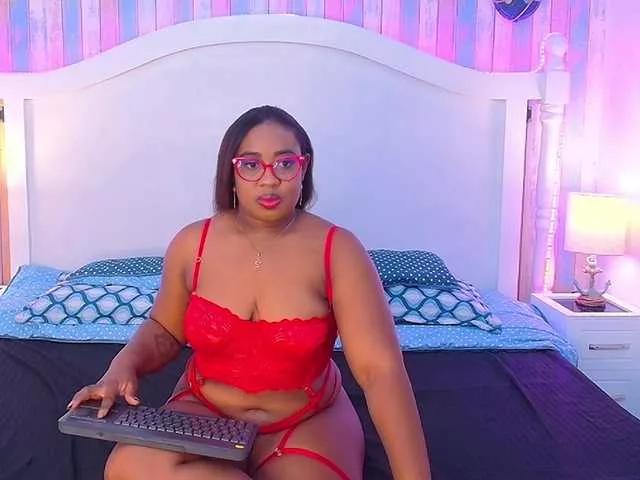 CaseyMoons on BongaCams 