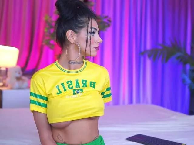 ChicaOra on BongaCams 