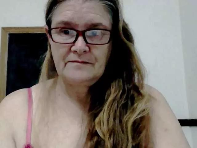 Cindiliscious on BongaCams 