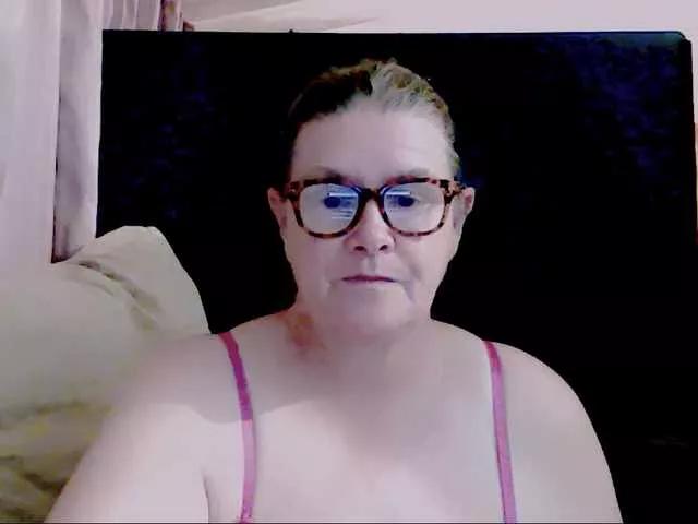 Cindiliscious on BongaCams 