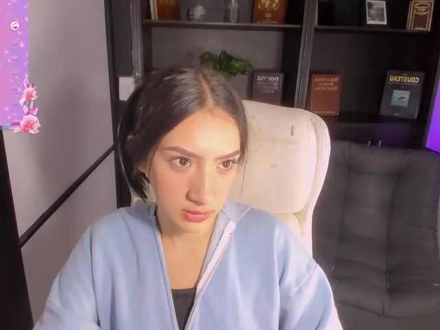 CloeEvans on BongaCams 