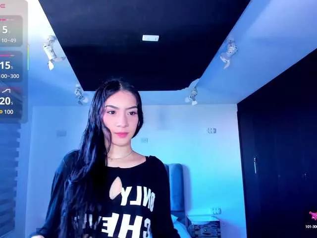 CloeEvans on BongaCams 