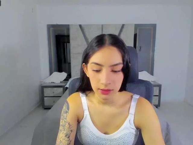 CloeEvans on BongaCams 