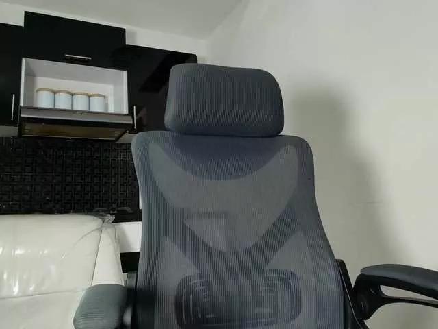 CloeEvans on BongaCams 