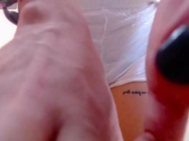 Crystal-Walls on BongaCams 