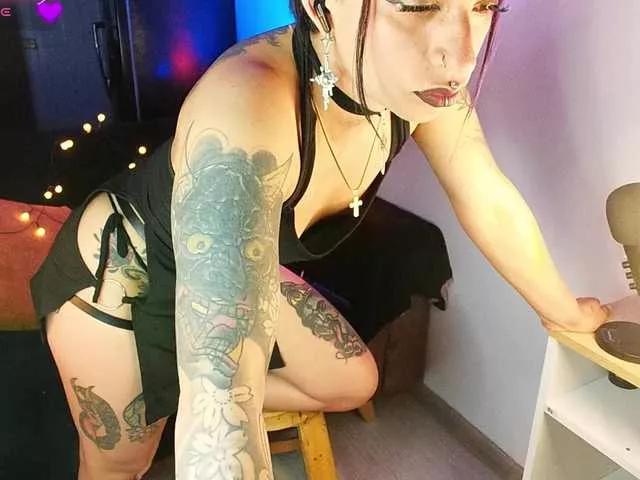 Dahiandoll on BongaCams 