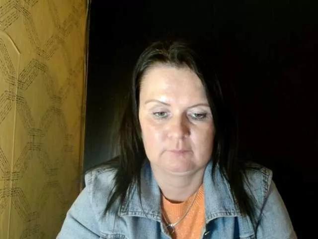 DoreenAlone on BongaCams 