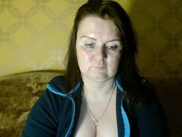 DoreenAlone on BongaCams 