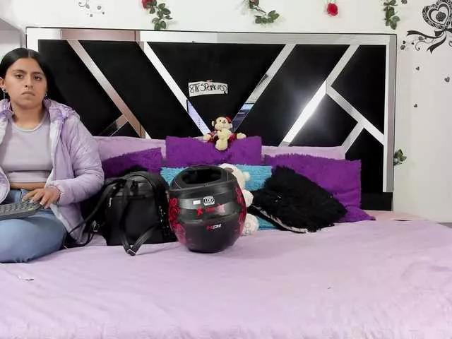 Dreamgirlss on BongaCams 