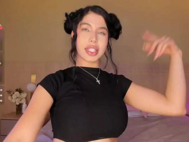 EllaThorne on BongaCams 