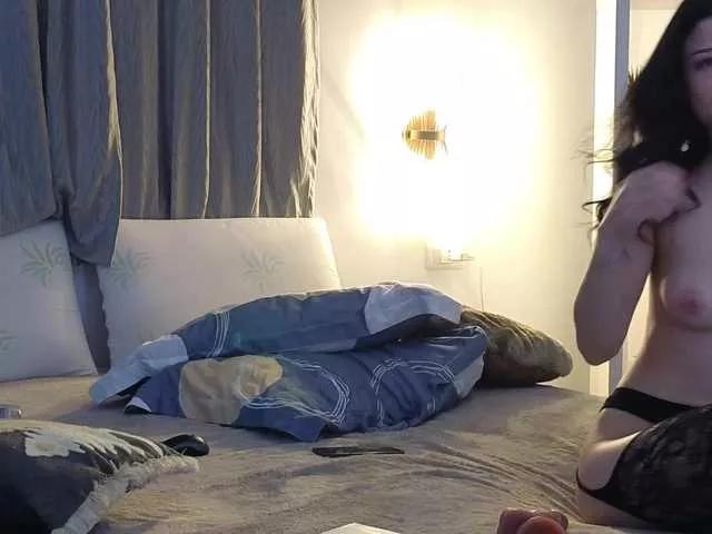 Elsatight on BongaCams 