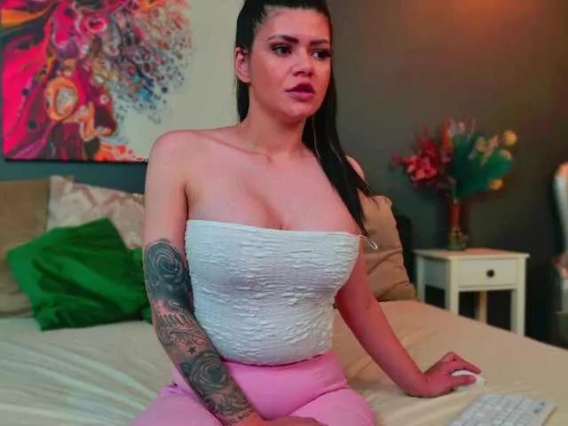 EmaCarter on BongaCams 