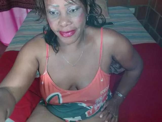 EMYYLI2 on BongaCams 