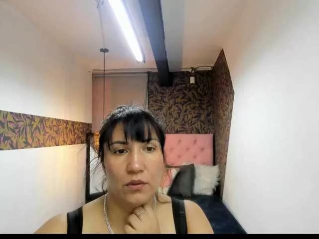 GiaFox on BongaCams 