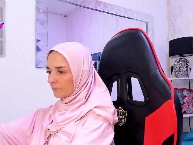 IrisKarimm on BongaCams 