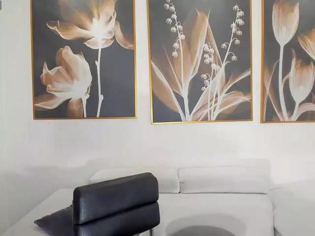 IsabellaKroft on BongaCams 