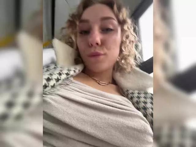 Janchi- on BongaCams 