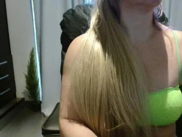 Jussara-Milf on BongaCams 
