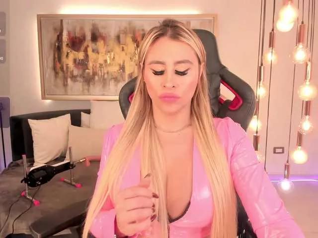 KylieeCooper on BongaCams 