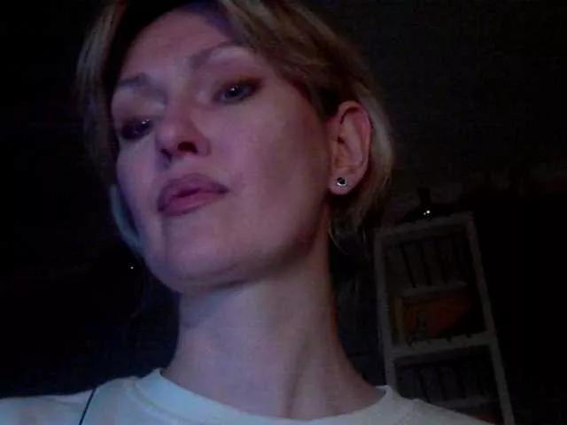 LaraEva on BongaCams 