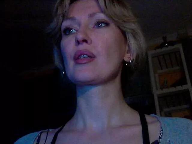 LaraEva on BongaCams 