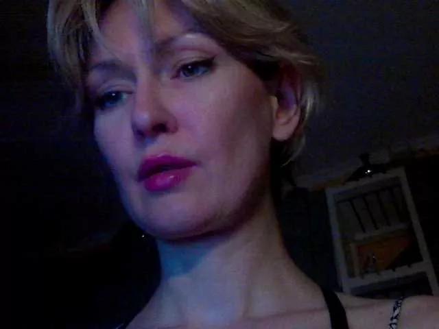 LaraEva on BongaCams 