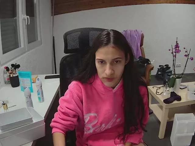 Laurishyness on BongaCams 