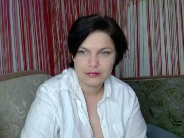LedyFlower on BongaCams 