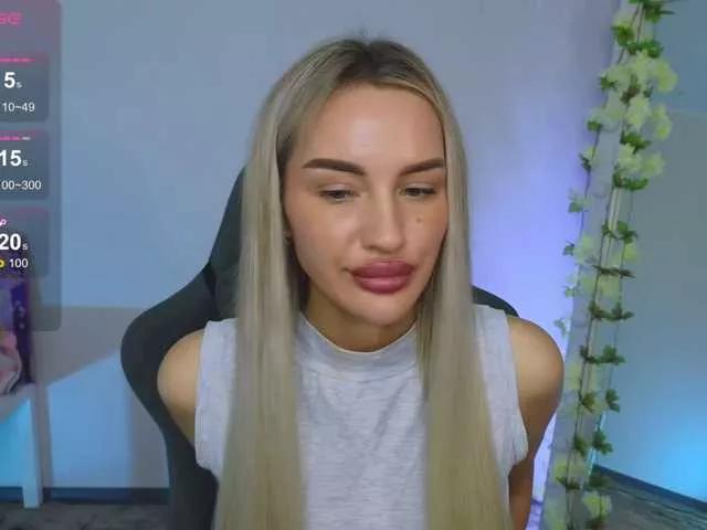 LeilaFlower on BongaCams 