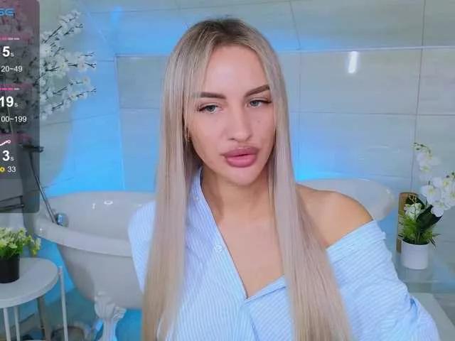 LeilaFlower on BongaCams 