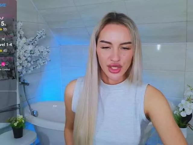 LeilaFlower on BongaCams 
