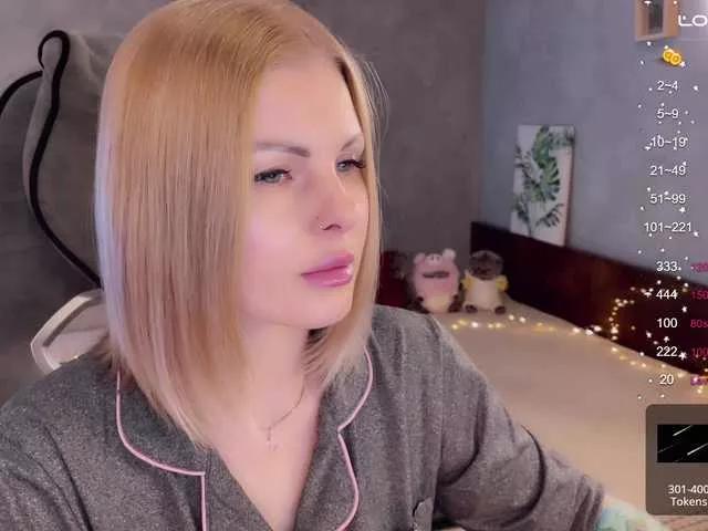 LiluDallass on BongaCams 